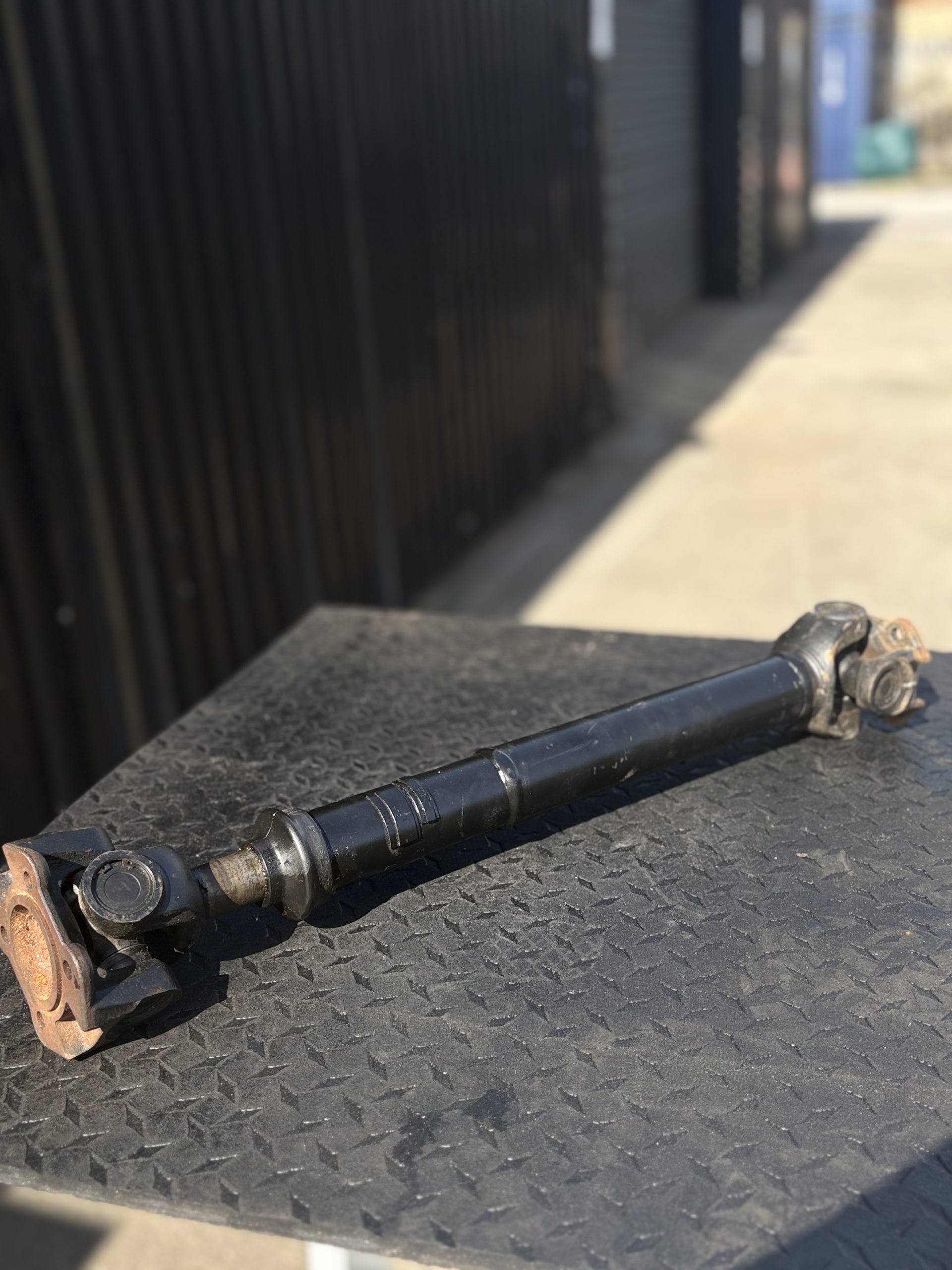 IMG_2595 Land Rover Defender TDCI Puma front prop shaft, new take-off part
