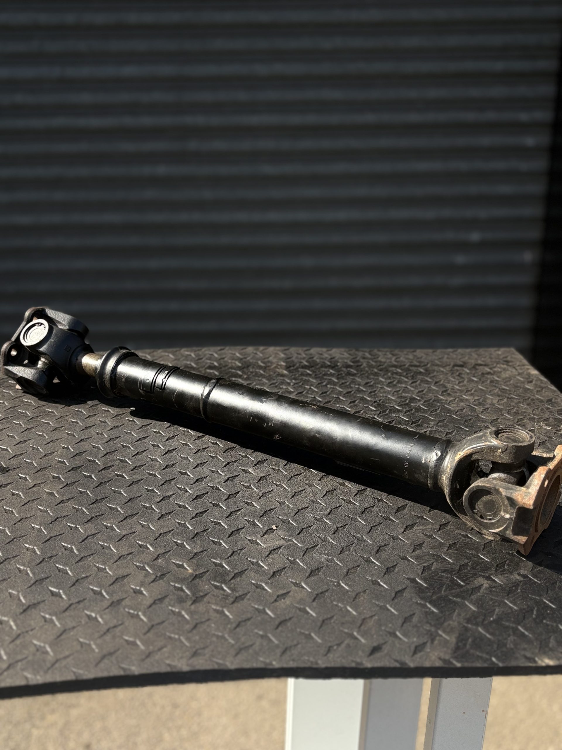 IMG_2597 Land Rover Defender TDCI Puma front prop shaft, new take-off part